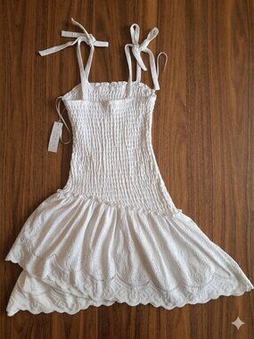 Kirious LA White Smocked Eyelet Tie-Strap Mini Dress Size L  NWT